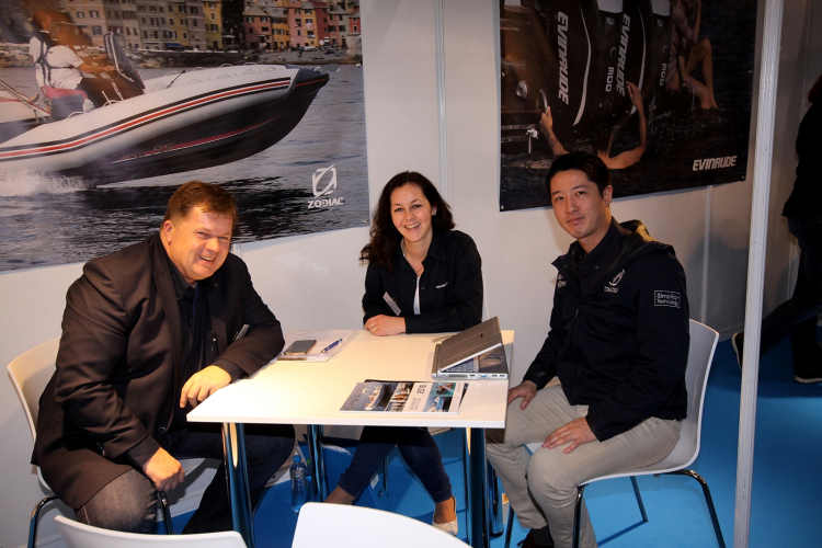 Shuhei Tada navštívil také pražskou výstavu For Boat a stánek firmy Marine. 